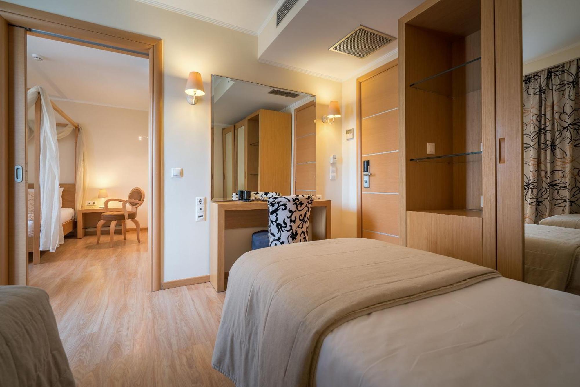 Galaxy Beach Resort BW Premier Collection لاغاناس المظهر الخارجي الصورة