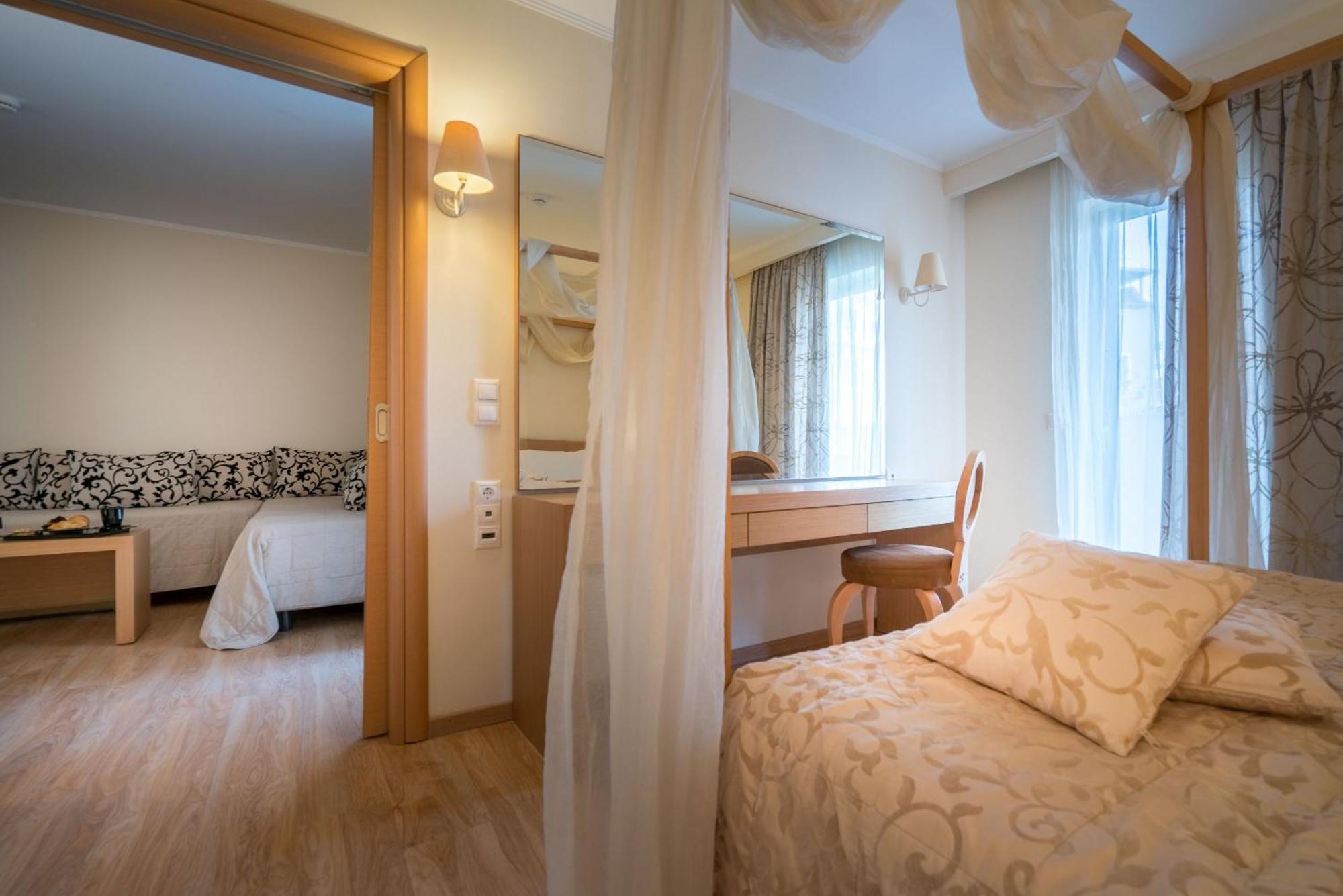 Galaxy Beach Resort BW Premier Collection لاغاناس المظهر الخارجي الصورة