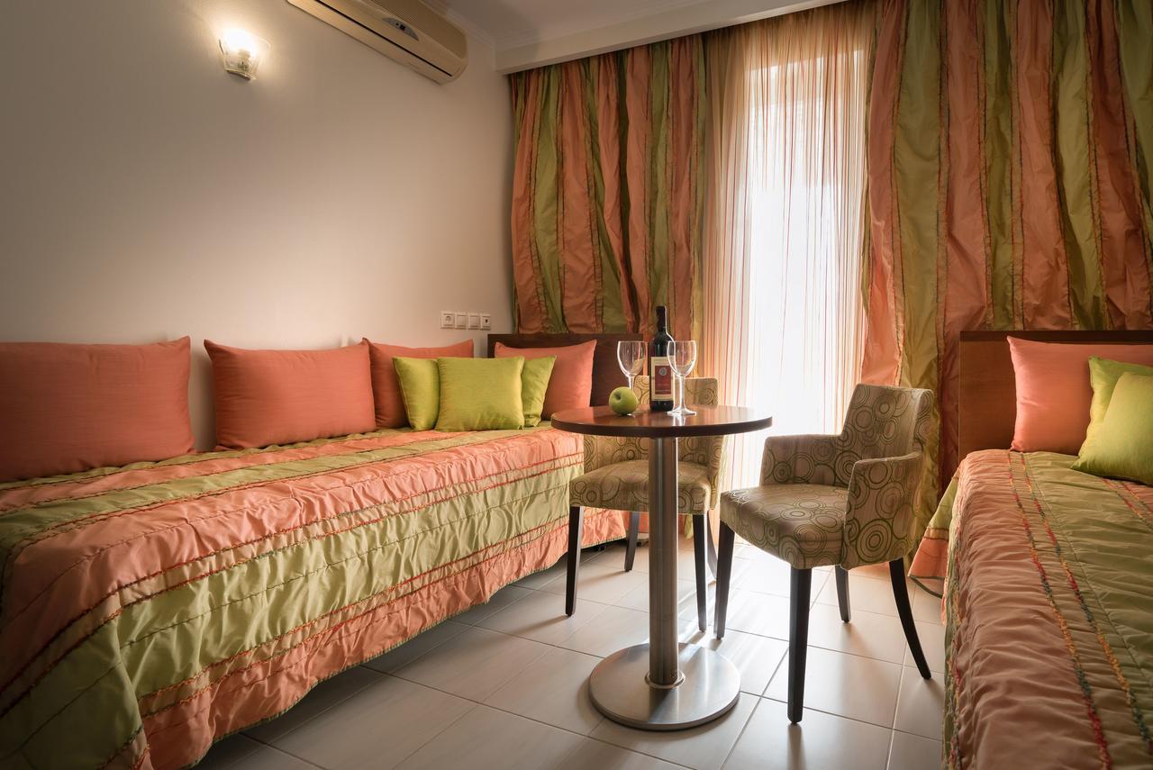 Galaxy Beach Resort BW Premier Collection لاغاناس المظهر الخارجي الصورة